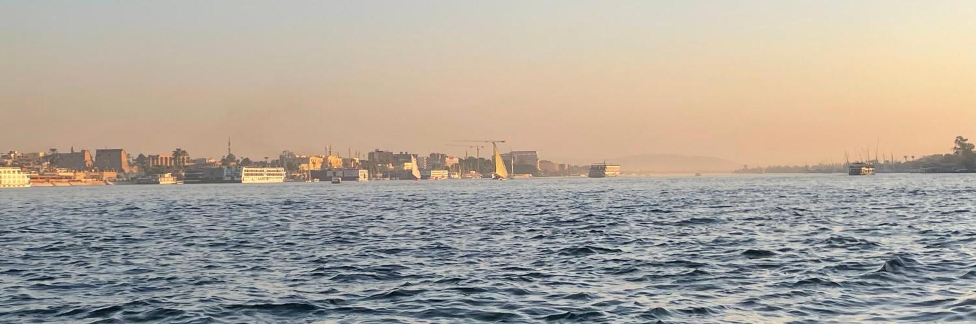 Floating Hotel- Happy Nile Boat Luxor Ngoại thất bức ảnh